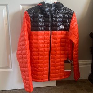 NEW North Face Thermoball Hoodie